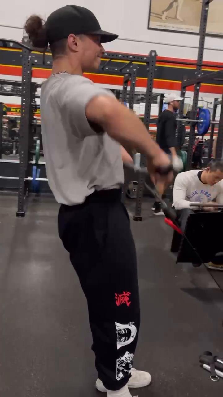 DAY 1 CHALLENGE
04 (PUSH/PULL)