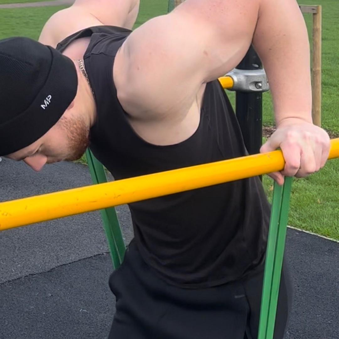 Beginner Calisthenics👋 by C-Ray Trains