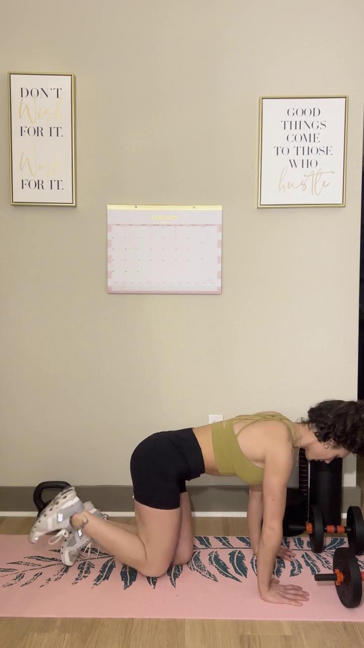 Leg Day glute & hammie focus!