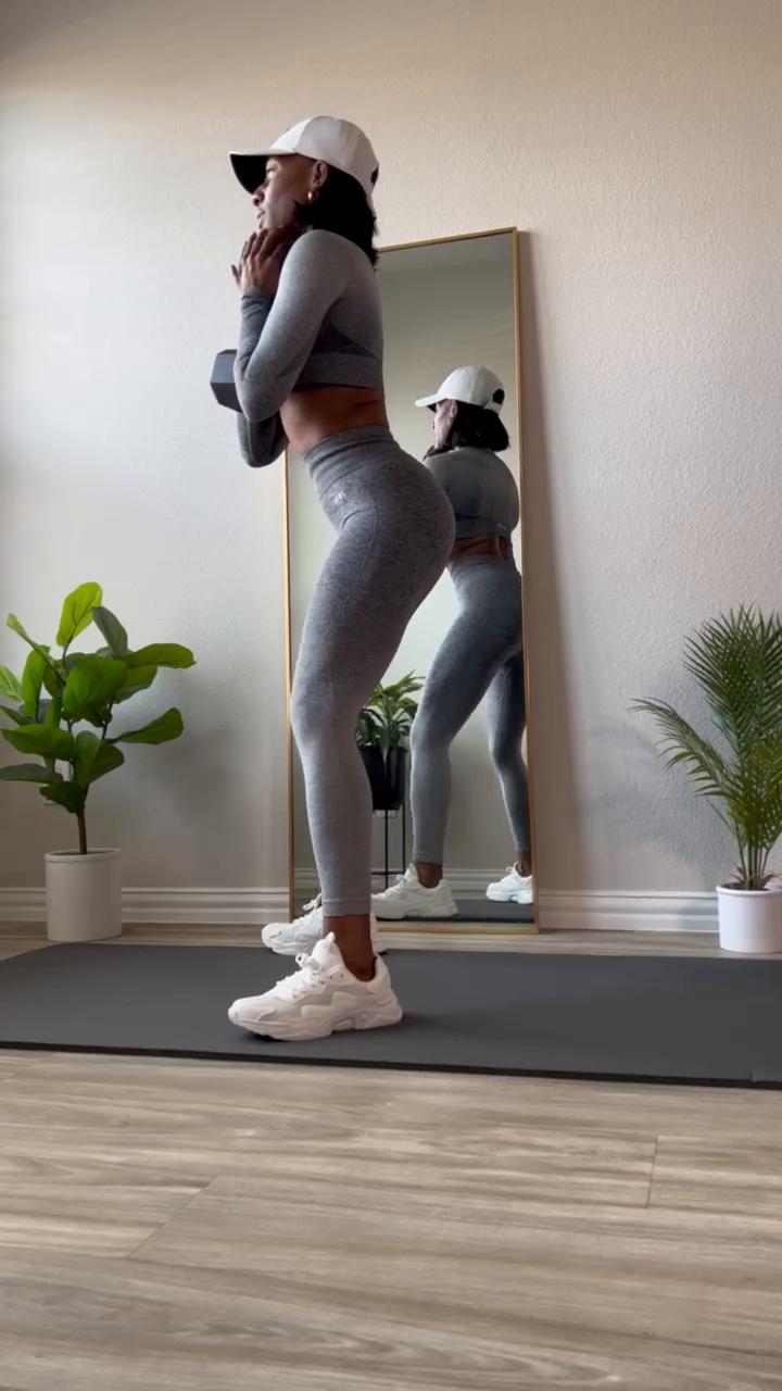 Pilates + Weights ( Abs & Glutes )