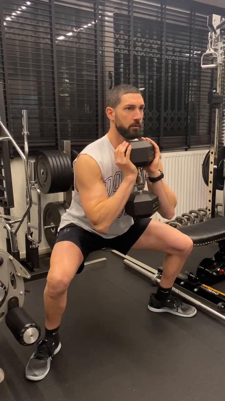 W1/D3 - Glutes - Lats - Front Delts - Calves