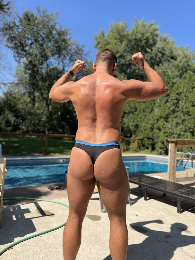 Scott Jet Set Trainer App - Nutrition and Glute expert